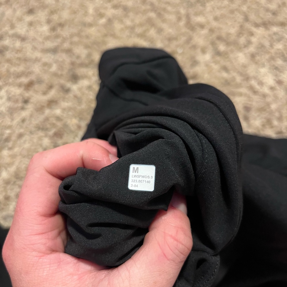 Lululemon Tapered Leg Mid Rise 7/8 Pants Luxtreme Black - Picture 6 of 6